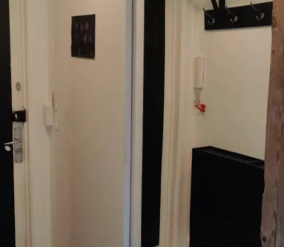 I Hjertet Af Naer Marmorkirken Metro