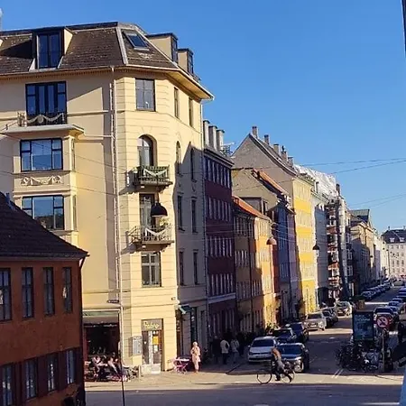I Hjertet Af Naer Marmorkirken Metro شقة